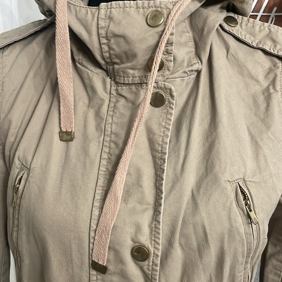 Love Tree Lightweight Utility Jacket - Picture 2 of 12